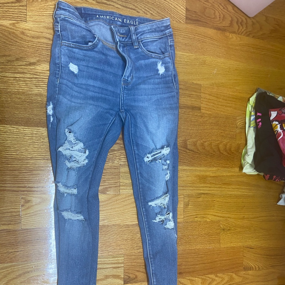 american eagle ripped jeans